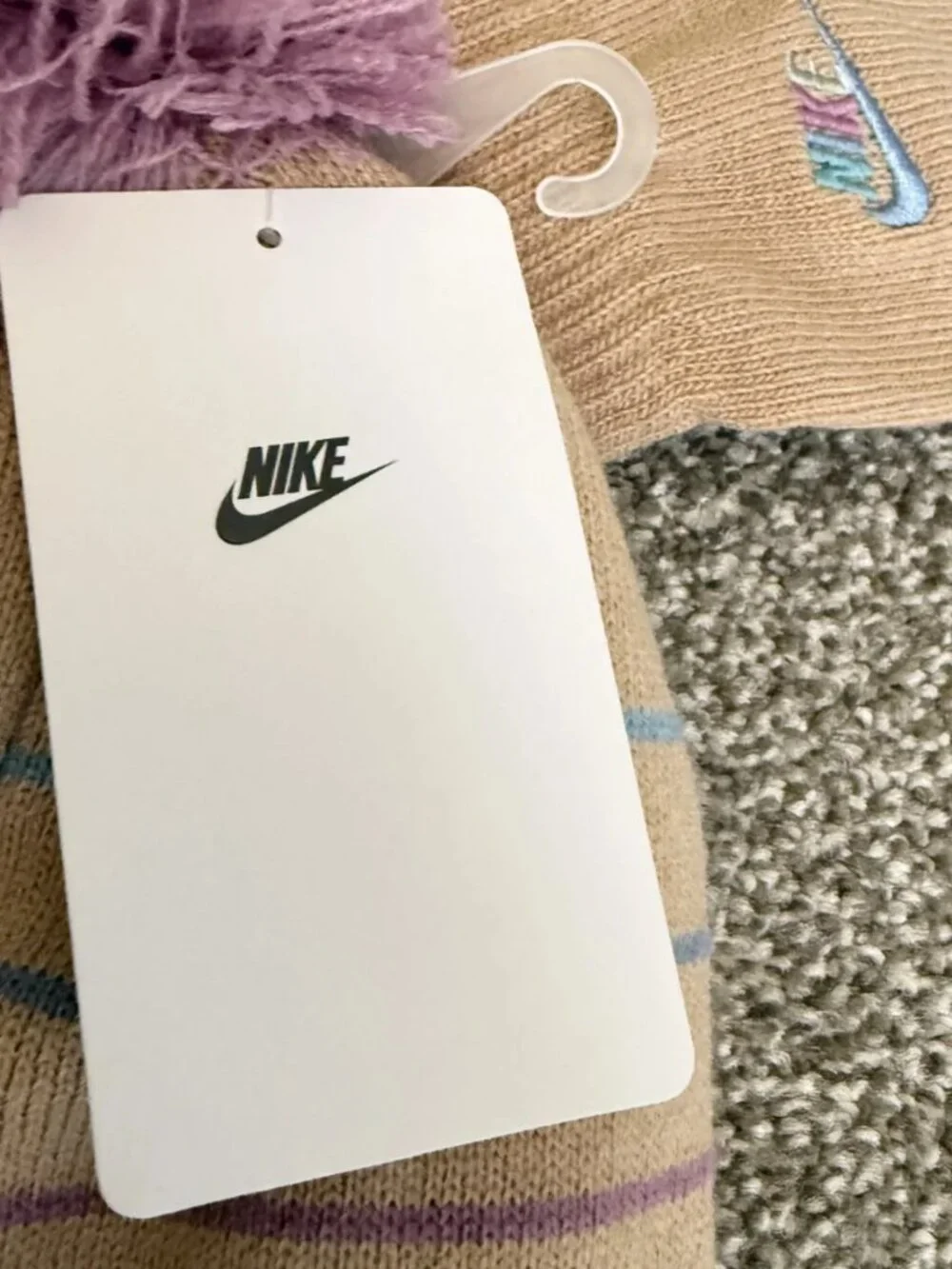Nike Kids 2-Piece Winter Set Beige Striped Beanie Pom Touchscreen Gloves NWT
